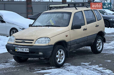 Внедорожник / Кроссовер Chevrolet Niva 2006 в Ровно
