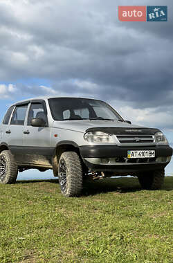 Позашляховик / Кросовер Chevrolet Niva 2005 в Косові