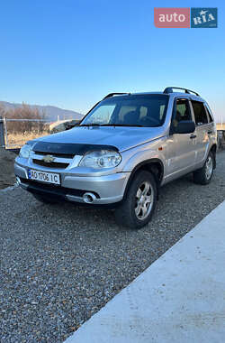 Внедорожник / Кроссовер Chevrolet Niva 2011 в Виноградове