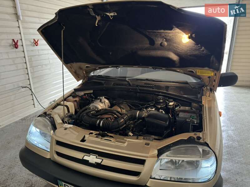 Внедорожник / Кроссовер Chevrolet Niva 2006 в Врадиевке фото 15 Внедорожник / Кроссовер Chevrolet Niva 2006 в Врадиевке