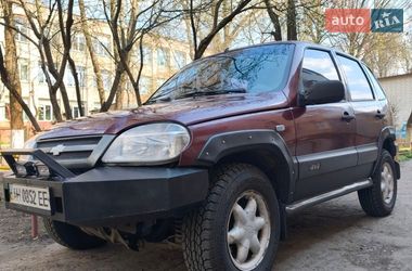 Позашляховик / Кросовер Chevrolet Niva 2004 в Рівному
