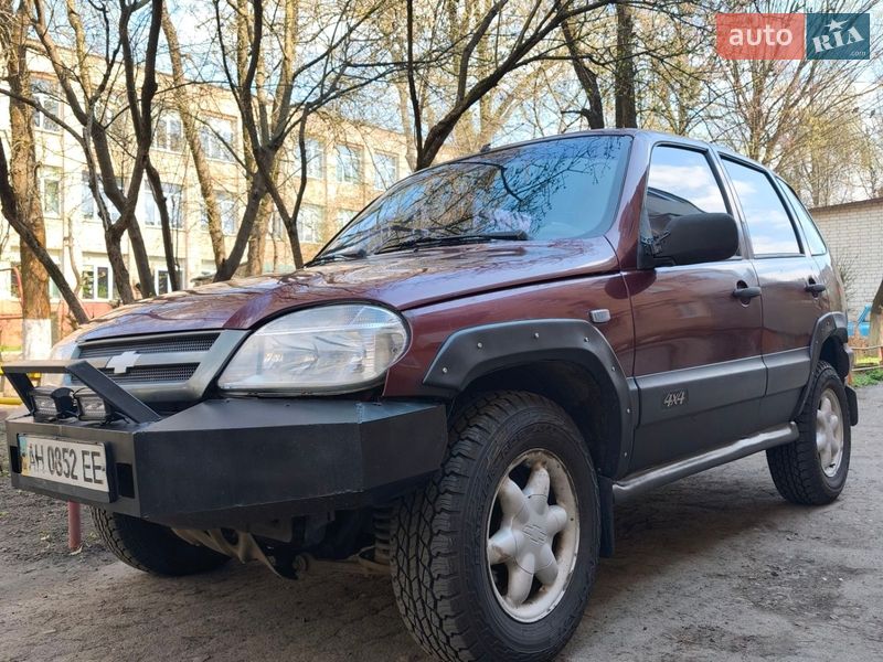 Chevrolet Niva 2004
