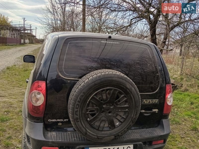 Позашляховик / Кросовер Chevrolet Niva 2014 в Виноградові