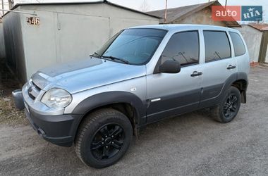 Позашляховик / Кросовер Chevrolet Niva 2012 в Кременчуці