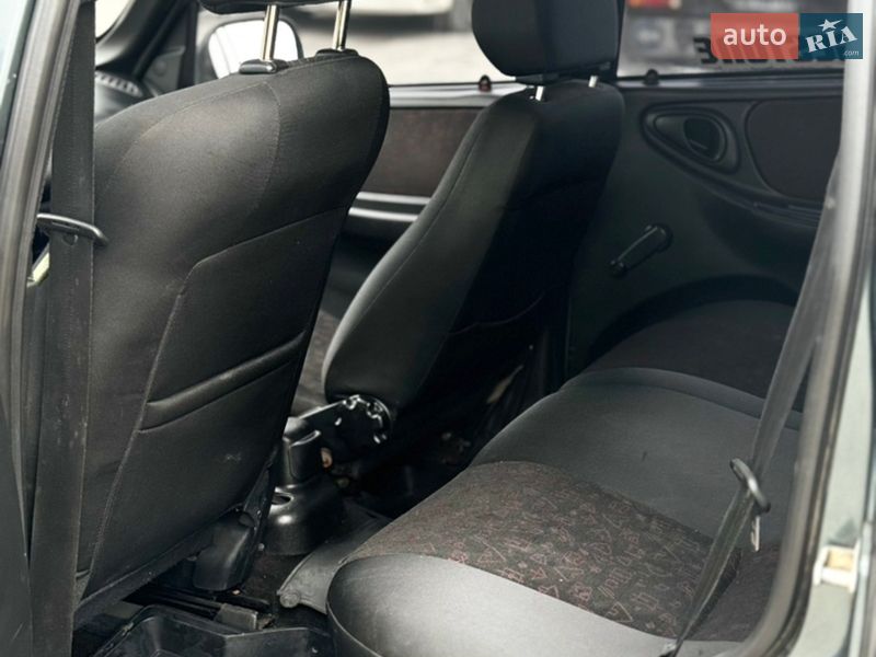 Внедорожник / Кроссовер Chevrolet Niva 2006 в Каменском фото 9 Внедорожник / Кроссовер Chevrolet Niva 2006 в Каменском
