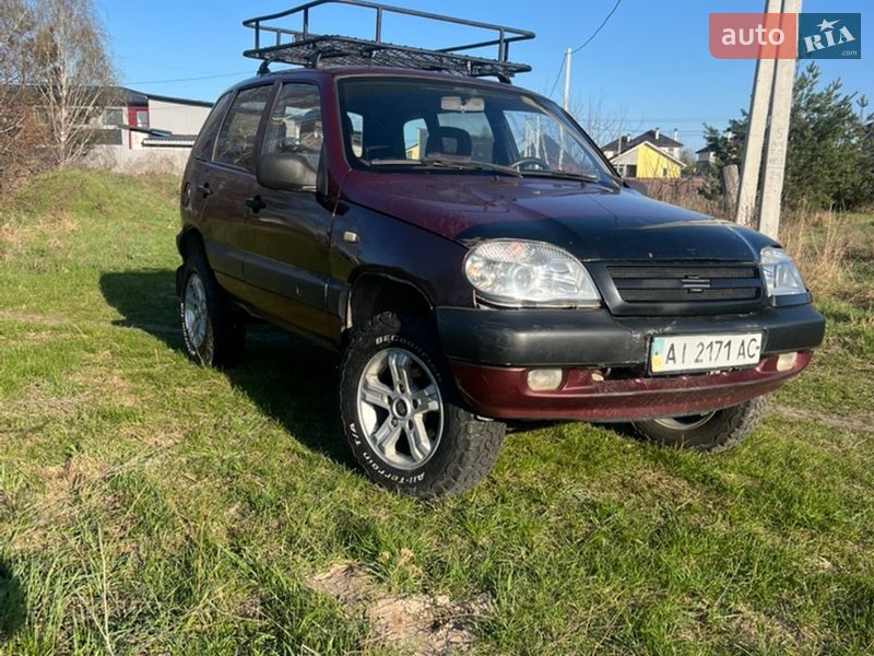 Внедорожник / Кроссовер Chevrolet Niva 2004 в Киеве