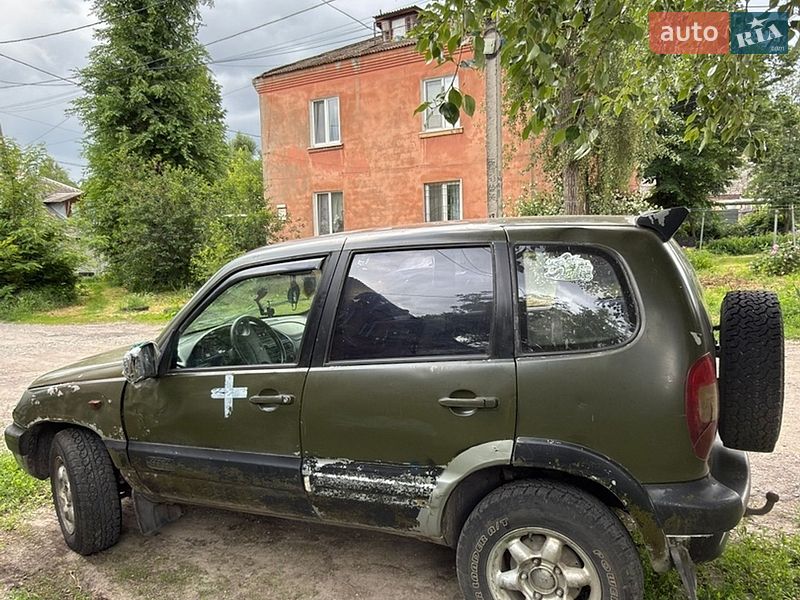Внедорожник / Кроссовер Chevrolet Niva 2005 в Днепре