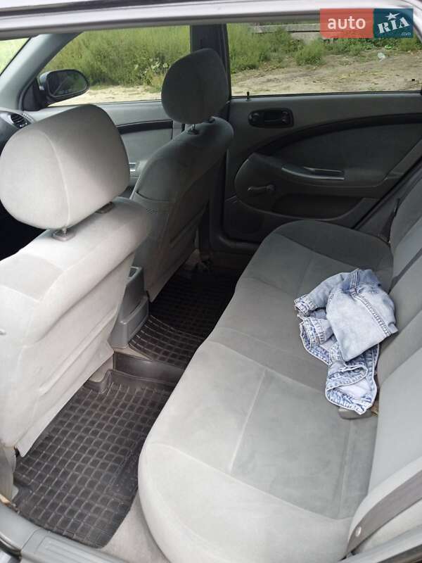Універсал Chevrolet Nubira 2004 в Карлівці