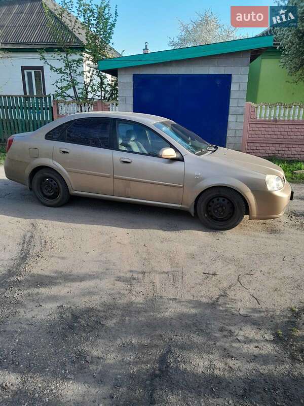 Седан Chevrolet Nubira 2004 в Смеле