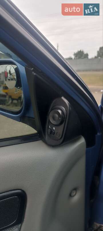 Седан Chevrolet Nubira 2004 в Киеве