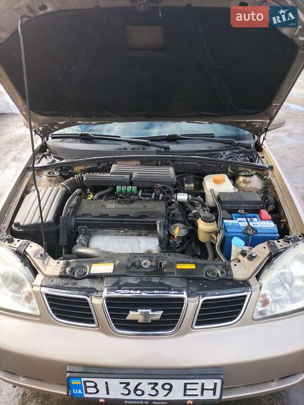 Седан Chevrolet Nubira 2004 в Первомайске