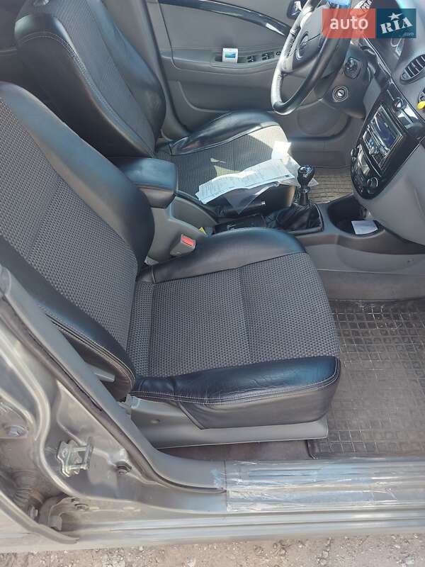 Универсал Chevrolet Nubira 2010 в Днепре