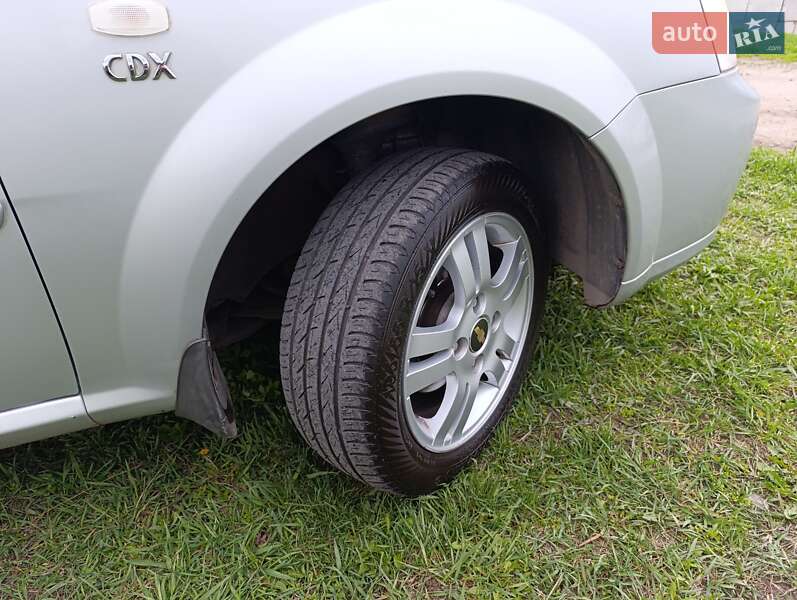 Седан Chevrolet Nubira 2006 в Кривом Роге