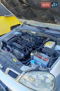 Седан Chevrolet Nubira 2004 в 