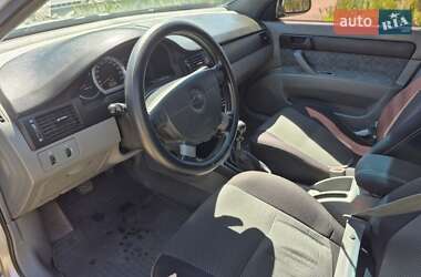 Седан Chevrolet Nubira 2004 в 