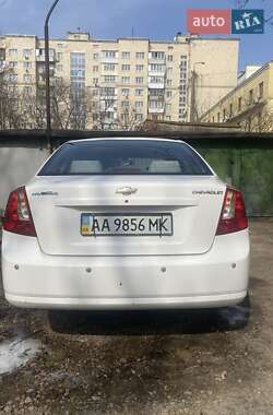 Седан Chevrolet Nubira 2004 в Києві