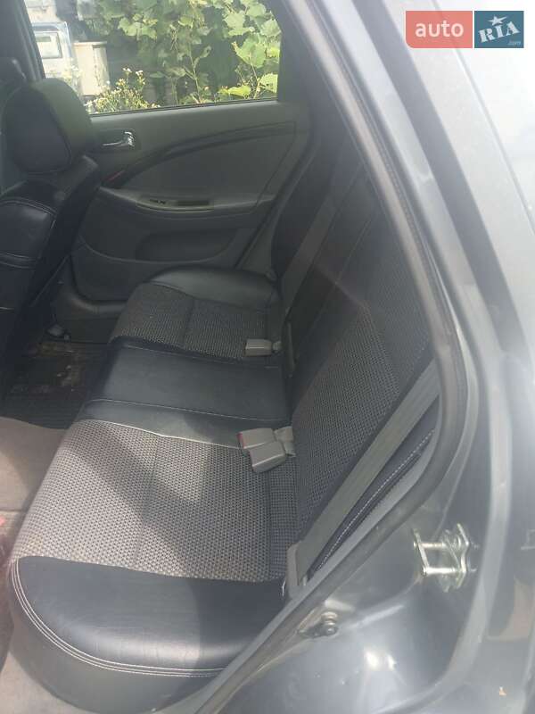 Универсал Chevrolet Nubira 2010 в Ирпене