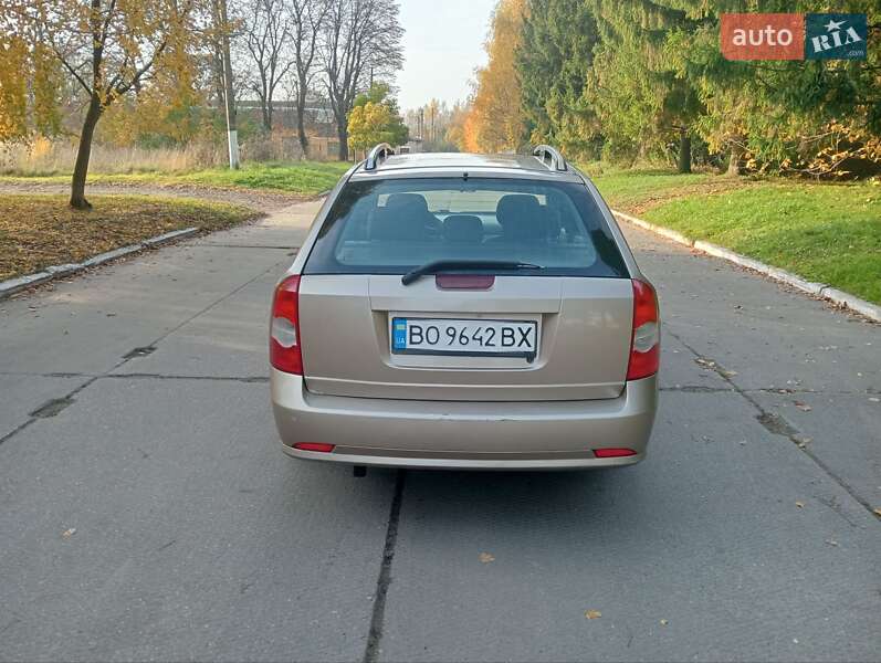 Универсал Chevrolet Nubira 2007 в Остроге