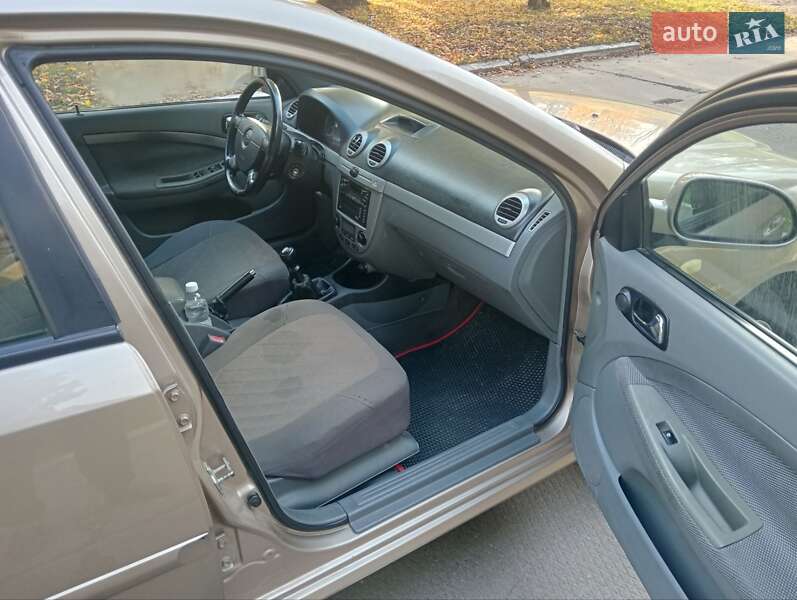 Универсал Chevrolet Nubira 2007 в Остроге