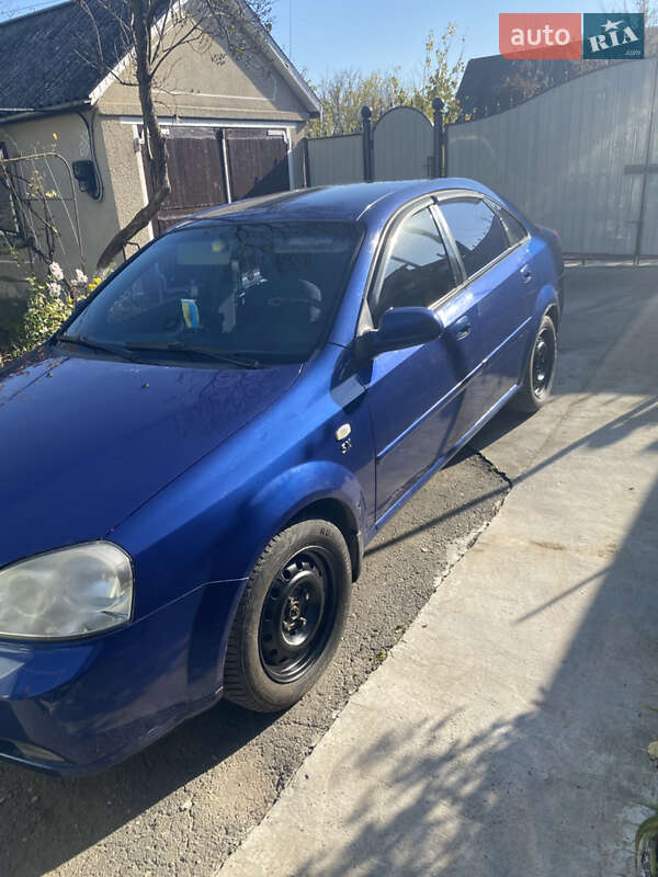 Седан Chevrolet Nubira 2004 в Жашківу