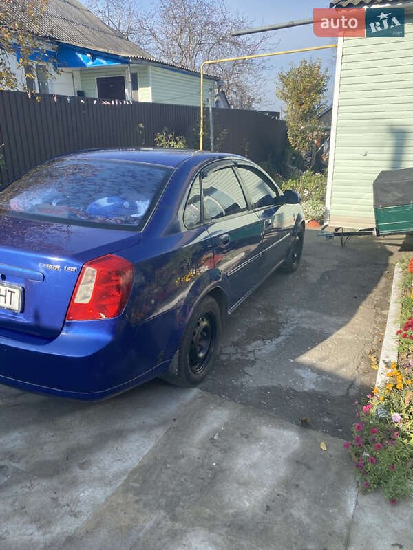 Седан Chevrolet Nubira 2004 в Жашківу