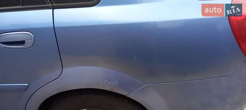 Седан Chevrolet Nubira 2004 в Лубнах