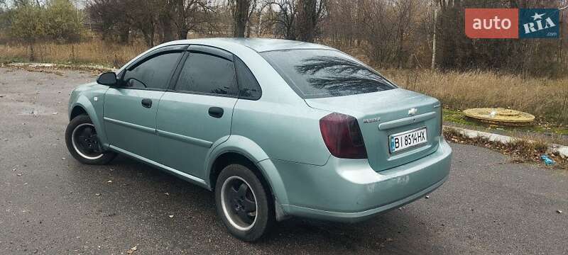 Седан Chevrolet Nubira 2004 в Лубнах