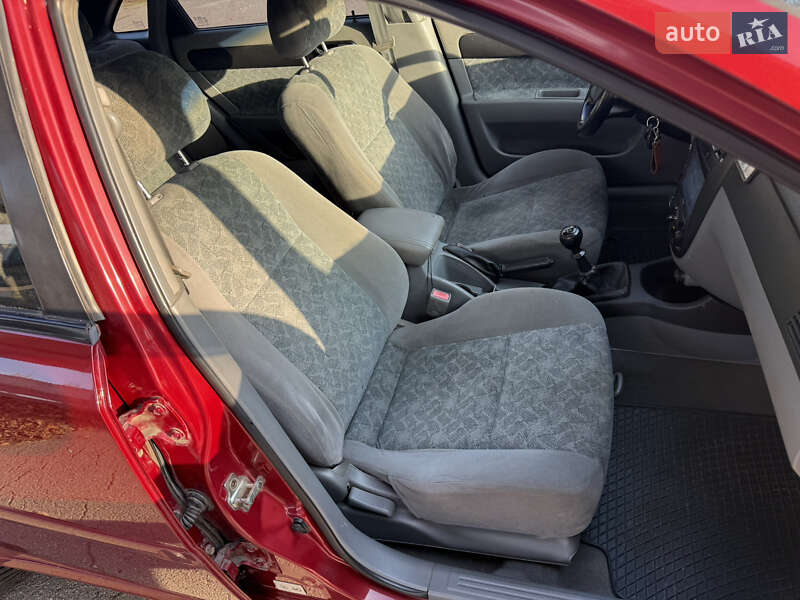 Седан Chevrolet Nubira 2004 в Черкасах фото 20 Седан Chevrolet Nubira 2004 в Черкасах