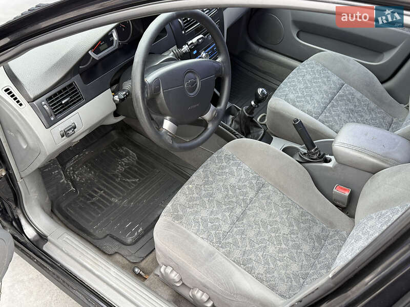 Седан Chevrolet Nubira 2004 в Киеве фото 14 Седан Chevrolet Nubira 2004 в Киеве