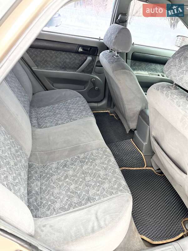 Седан Chevrolet Nubira 2004 в Запорожье