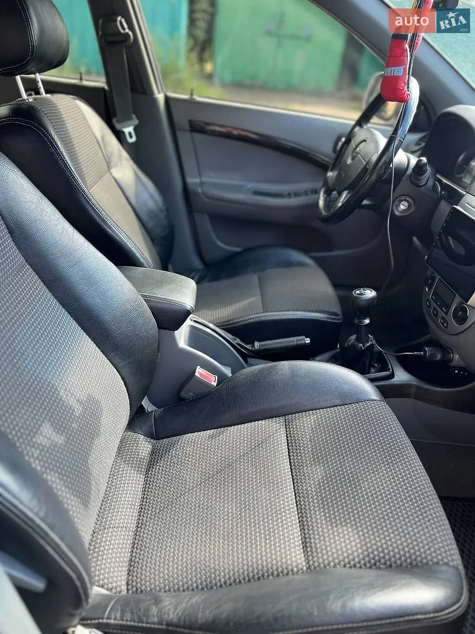 2010 Chevrolet Nubira - мініатюра 8