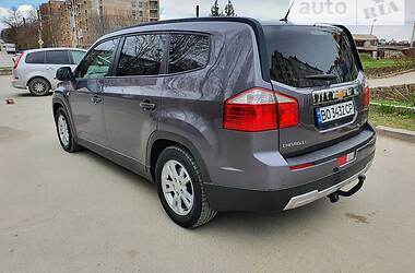 Минивэн Chevrolet Orlando 2011 в 