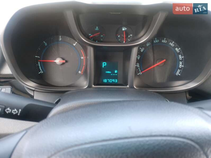 Минивэн Chevrolet Orlando 2011 в Зенькове