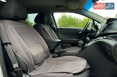 Минивэн Chevrolet Orlando 2011 в 