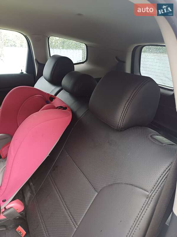 Мінівен Chevrolet Orlando 2011 в Тячеві