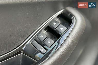 Минивэн Chevrolet Orlando 2012 в 