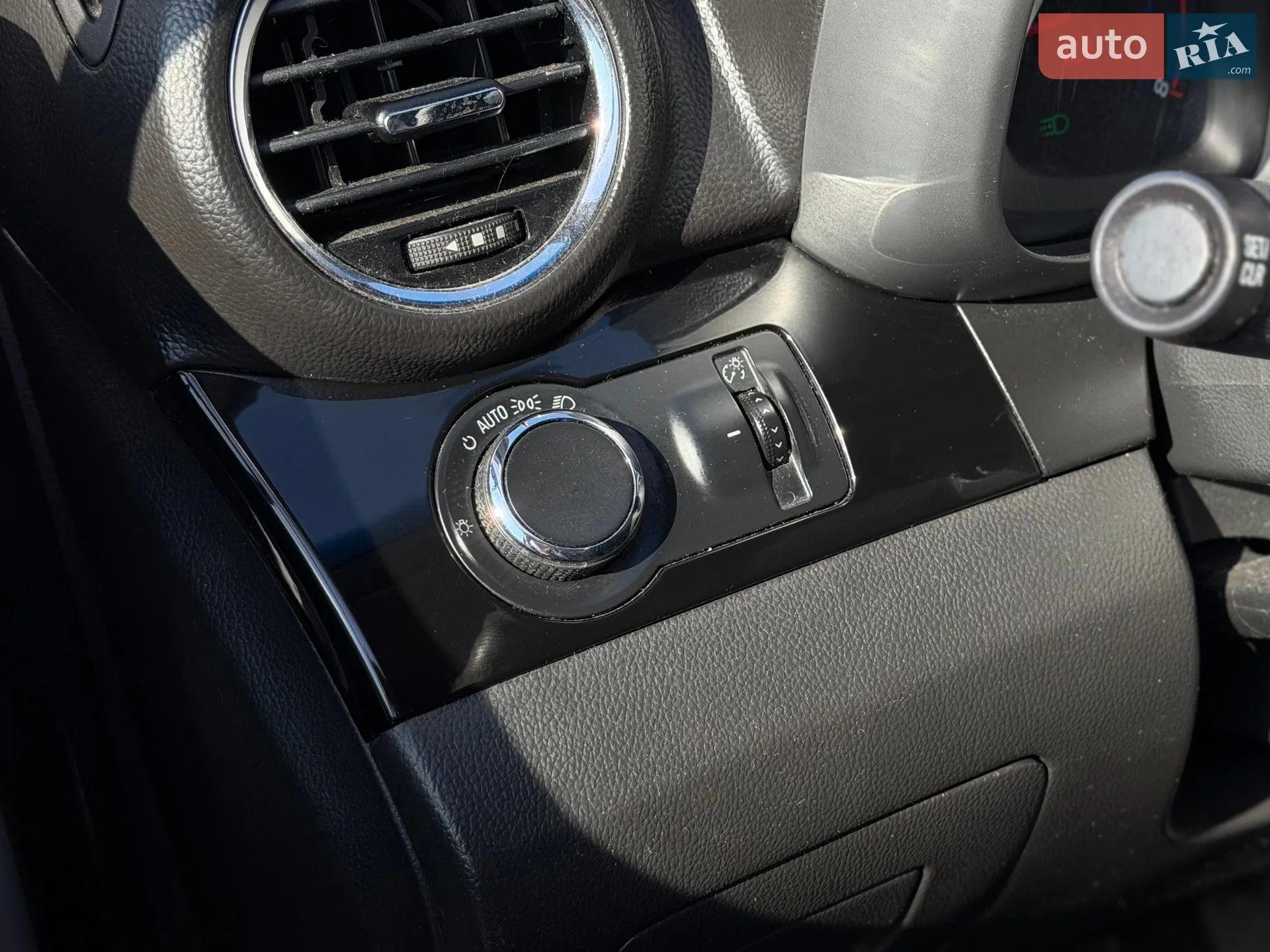 2014 Chevrolet Orlando - мініатюра 32