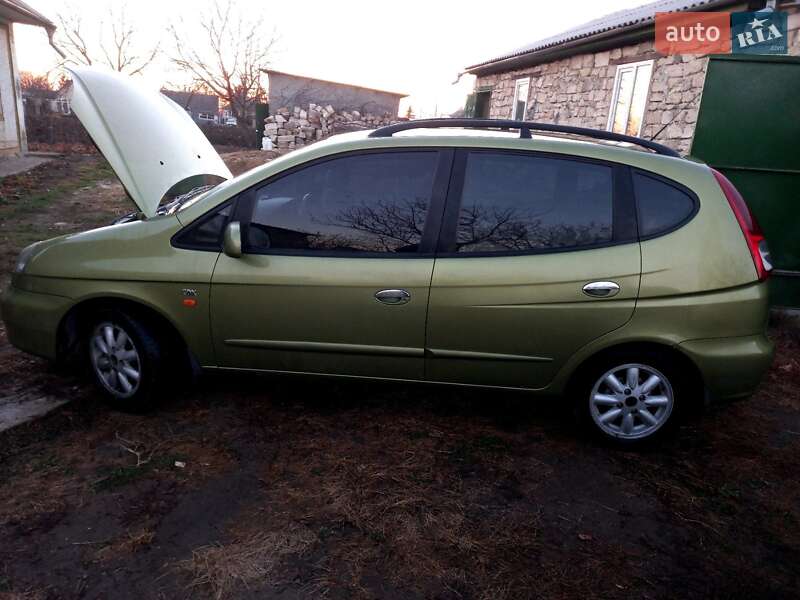 Минивэн Chevrolet Rezzo 2004 в Песчанке
