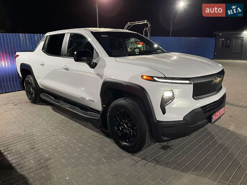 Пікап Chevrolet Silverado EV 2024 в Жовкві