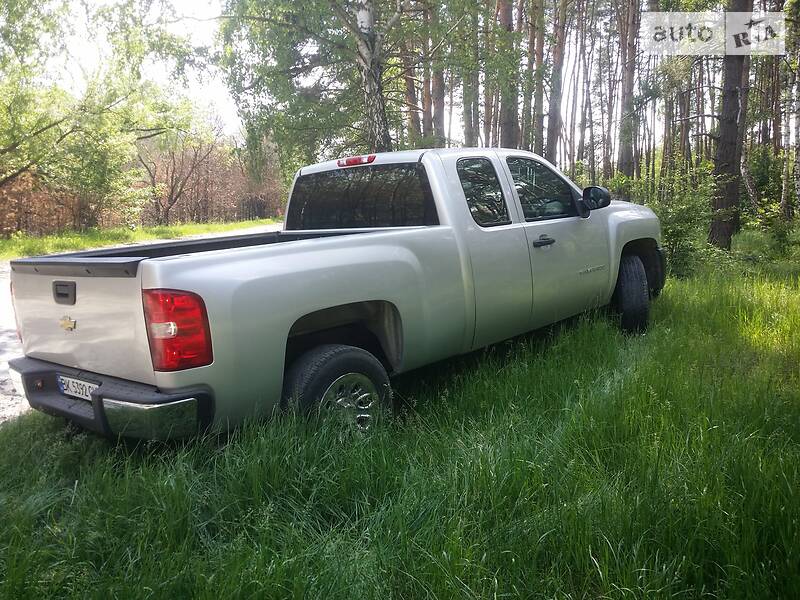 Пікап Chevrolet Silverado 2010 в Дубні