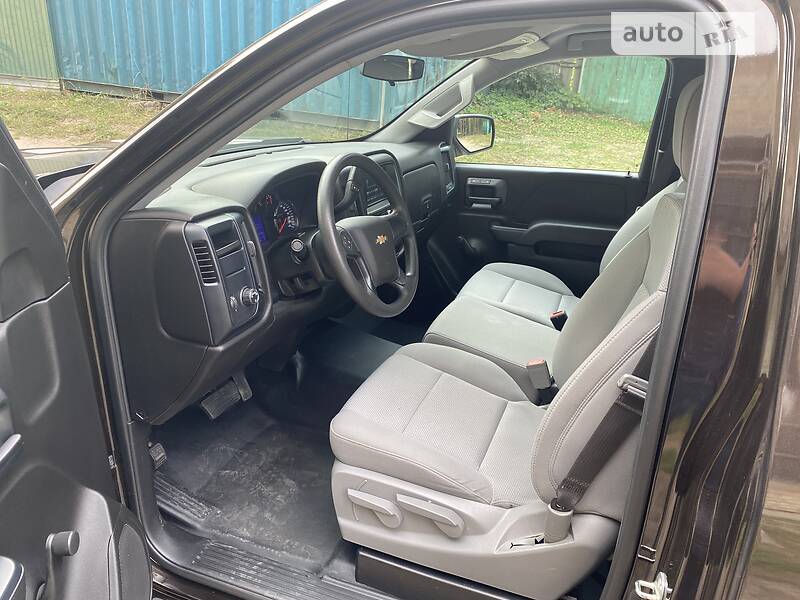 Пикап Chevrolet Silverado 2018 в Киеве