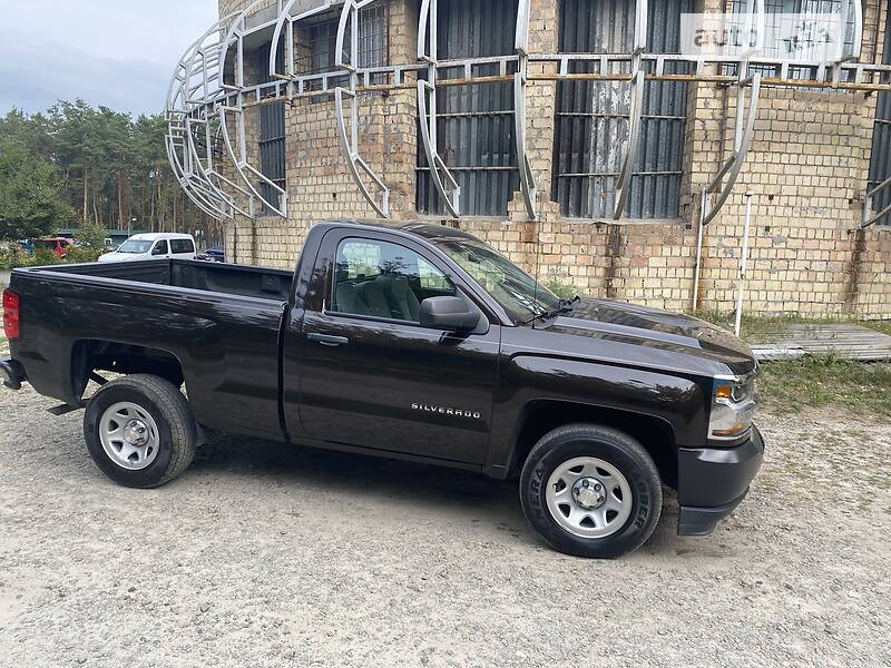 Пикап Chevrolet Silverado 2018 в Киеве