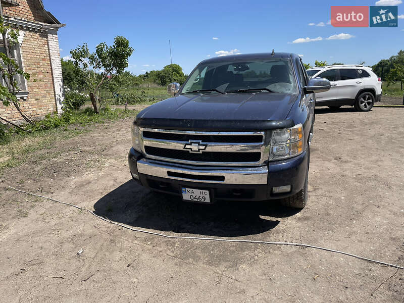 Пикап Chevrolet Silverado 2009 в Киеве