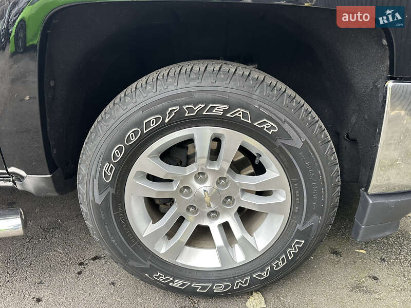 Пикап Chevrolet Silverado 2018 в Киеве