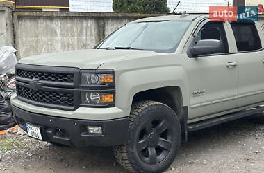 Пикап Chevrolet Silverado 2015 в 