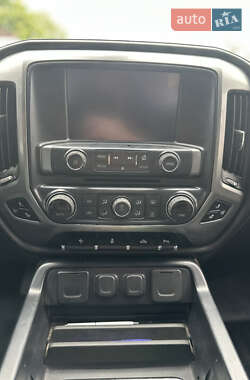 Пикап Chevrolet Silverado 2015 в 
