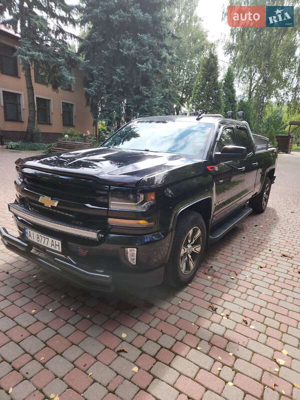 Пикап Chevrolet Silverado 2016 в Василькове