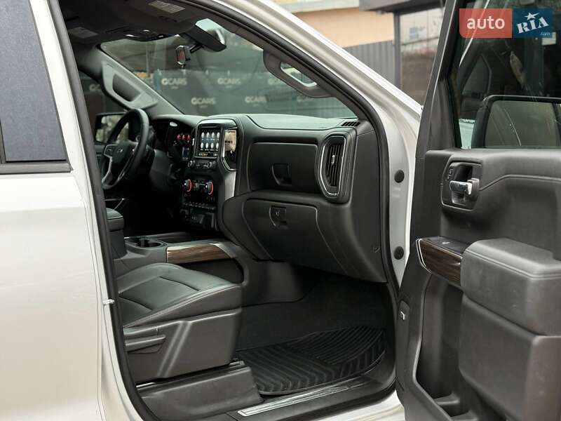 Пикап Chevrolet Silverado 2020 в Киеве