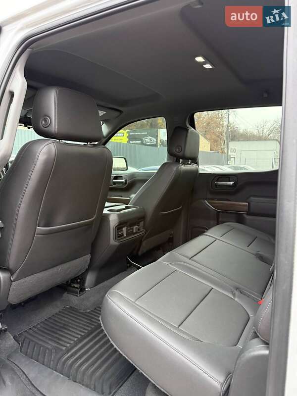 Пикап Chevrolet Silverado 2020 в Киеве