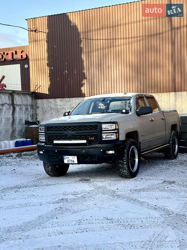 Пикап Chevrolet Silverado 2015 в Ровно
